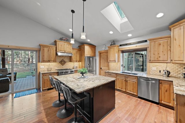 69288 Stetson, Sisters, OR 97759