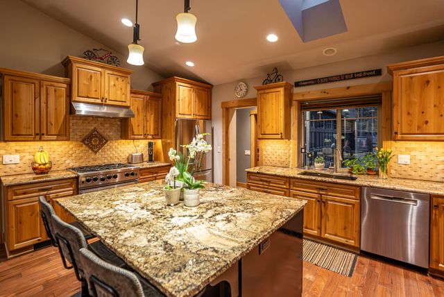 69288 Stetson, Sisters, OR 97759