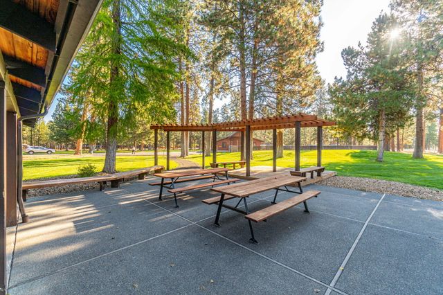 69288 Stetson, Sisters, OR 97759