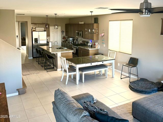 37752 N BRIDLEWOOD Lane, San Tan Valley, AZ 85140