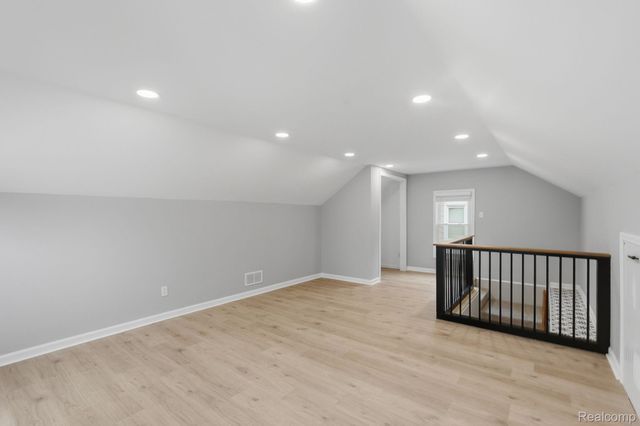 22440 California Street, St. Clair Shores, MI 48080