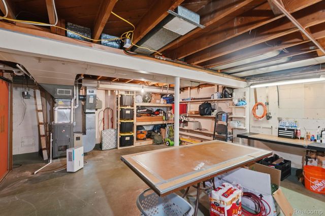 22440 California Street, St. Clair Shores, MI 48080