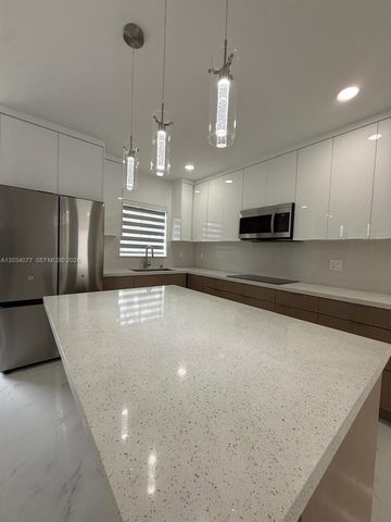 521 E 33rd St, Hialeah, FL 33013