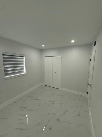 521 E 33rd St, Hialeah, FL 33013