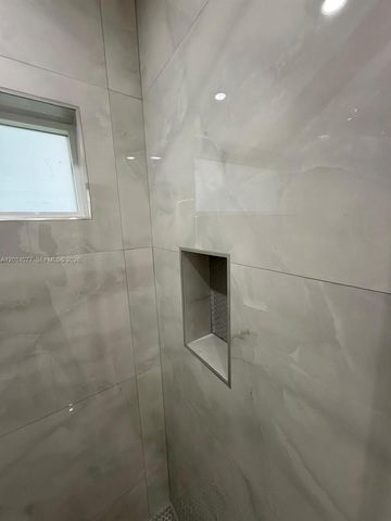 521 E 33rd St, Hialeah, FL 33013
