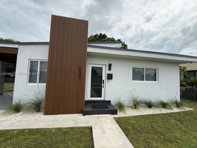 521 E 33rd St, Hialeah, FL 33013