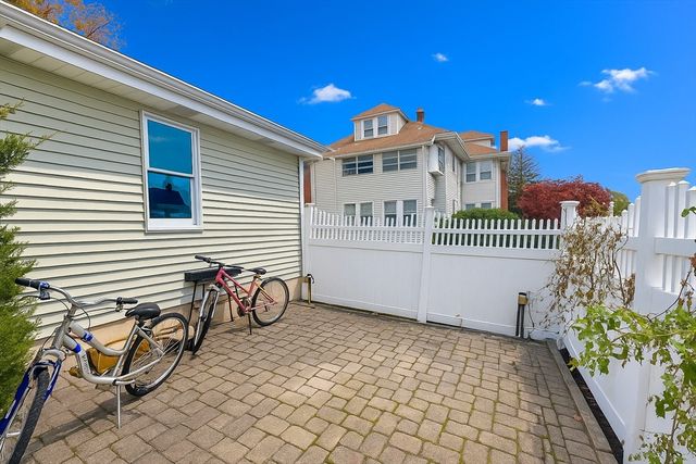 86 Palfrey Rd 86, Belmont, MA 02478