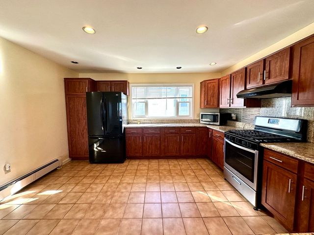 86 Palfrey Rd 86, Belmont, MA 02478