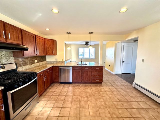 86 Palfrey Rd 86, Belmont, MA 02478