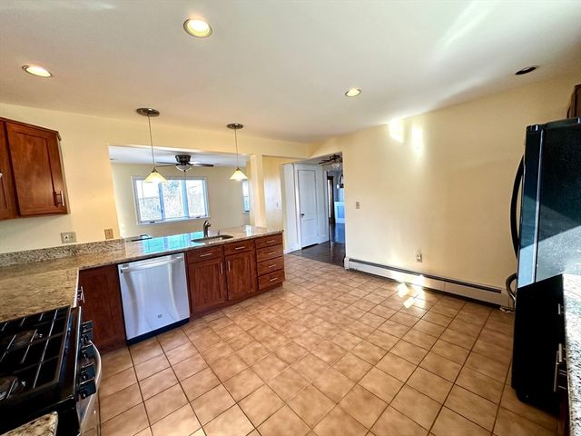 86 Palfrey Rd 86, Belmont, MA 02478