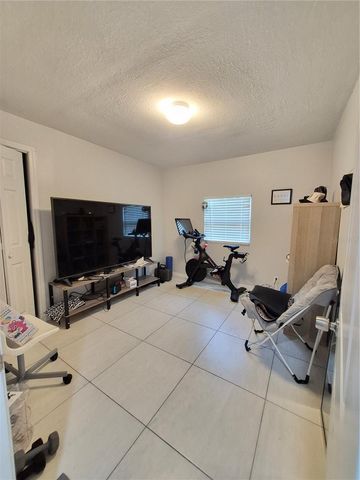 709 E 119TH AVENUE, Tampa, FL 33612