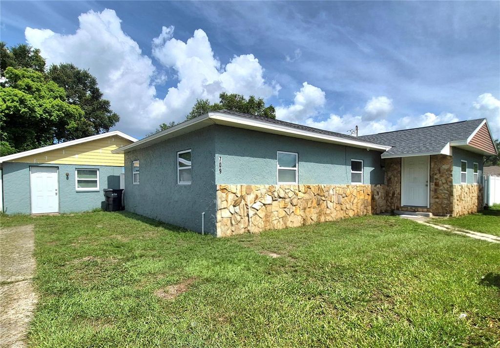 709 E 119TH AVENUE, Tampa, FL 33612