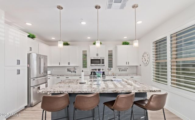 5100 E RANCHO PALOMA Drive 2070, Cave Creek, AZ 85331