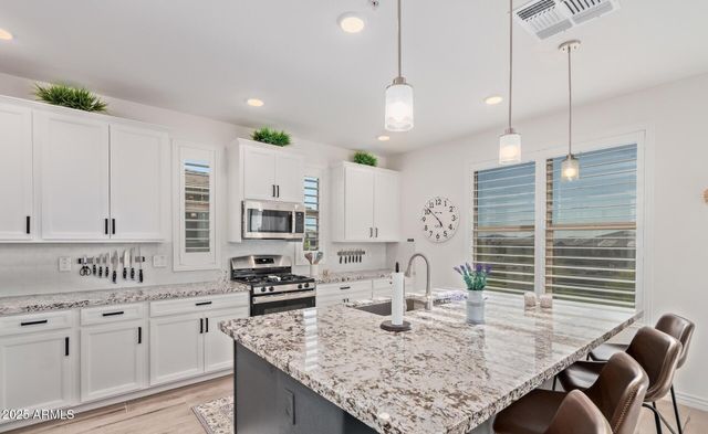 5100 E RANCHO PALOMA Drive 2070, Cave Creek, AZ 85331