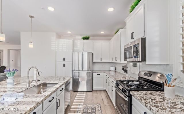 5100 E RANCHO PALOMA Drive 2070, Cave Creek, AZ 85331