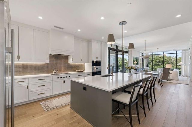 2520 Peachtree Road 603, Atlanta, GA 30305