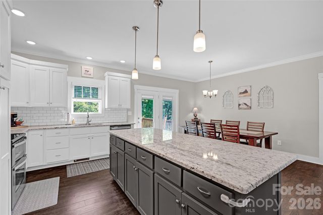 183 Falling Creek Drive, Statesville, NC 28625