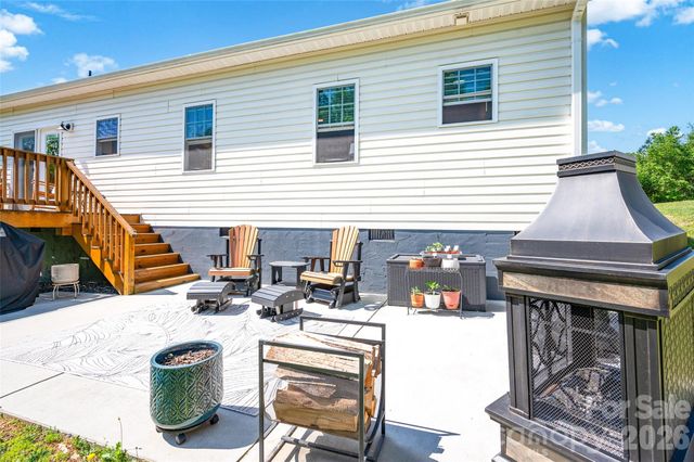 183 Falling Creek Drive, Statesville, NC 28625