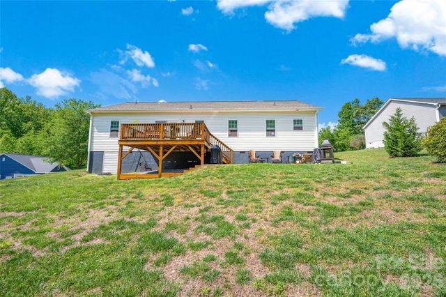 183 Falling Creek Drive, Statesville, NC 28625
