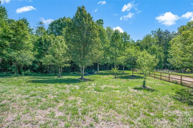 183 Falling Creek Drive, Statesville, NC 28625