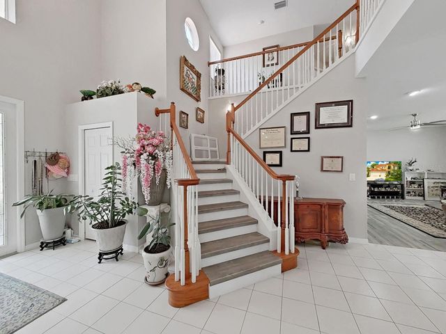 10212 GARDEN ALCOVE DRIVE, Tampa, FL 33647