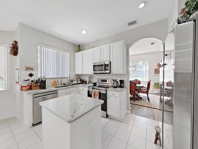 10212 GARDEN ALCOVE DRIVE, Tampa, FL 33647