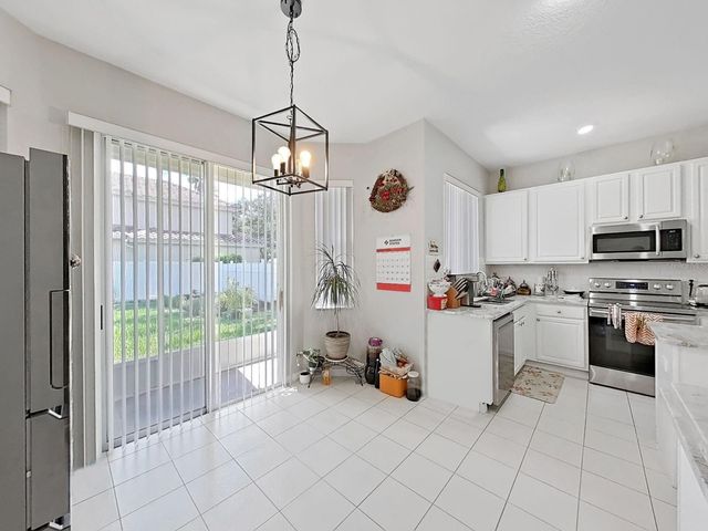 10212 GARDEN ALCOVE DRIVE, Tampa, FL 33647
