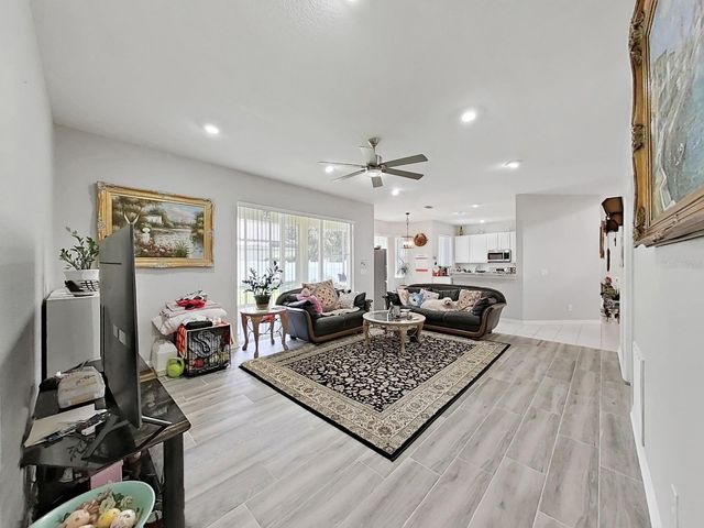 10212 GARDEN ALCOVE DRIVE, Tampa, FL 33647
