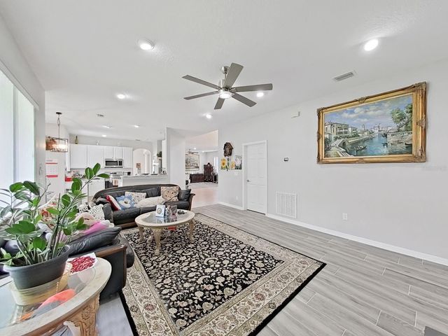 10212 GARDEN ALCOVE DRIVE, Tampa, FL 33647