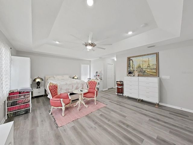 10212 GARDEN ALCOVE DRIVE, Tampa, FL 33647
