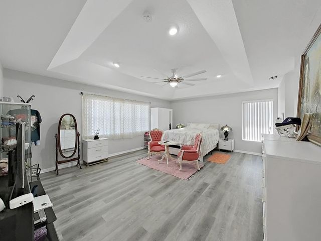 10212 GARDEN ALCOVE DRIVE, Tampa, FL 33647