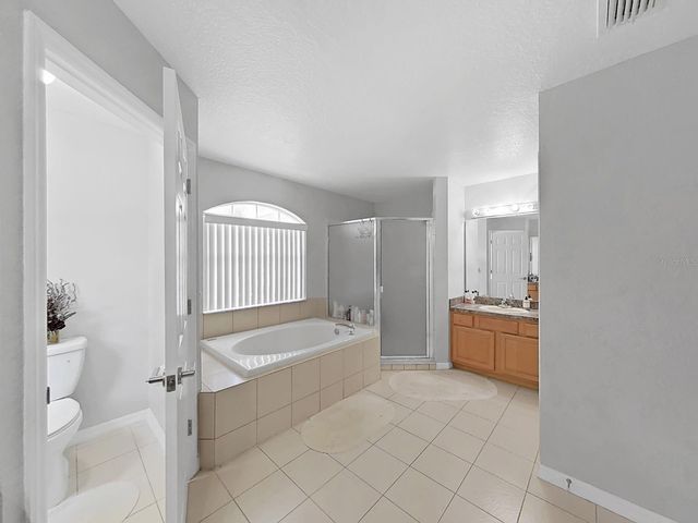 10212 GARDEN ALCOVE DRIVE, Tampa, FL 33647