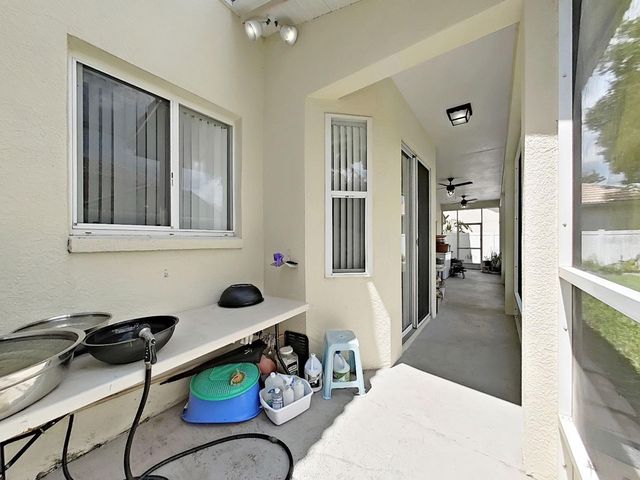 10212 GARDEN ALCOVE DRIVE, Tampa, FL 33647