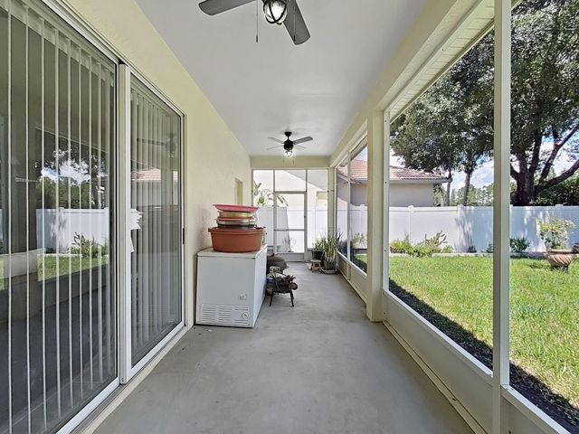 10212 GARDEN ALCOVE DRIVE, Tampa, FL 33647