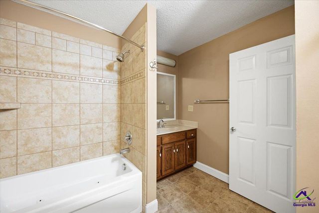 654 Fairmont Drive, Macon, GA 31210