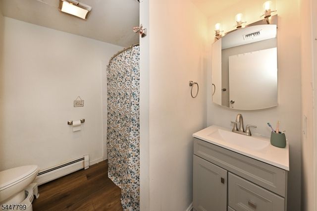 58 Grove St, Wanaque Boro, NJ 07465