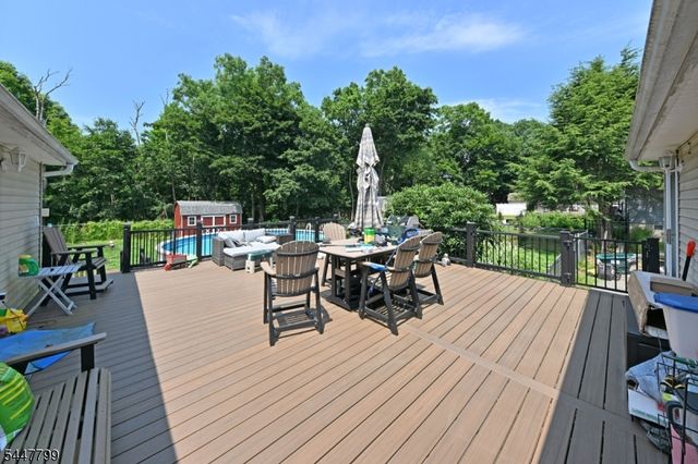 58 Grove St, Wanaque Boro, NJ 07465