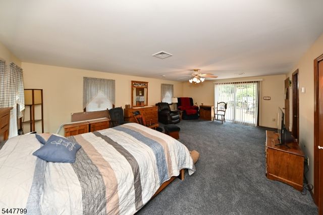 58 Grove St, Wanaque Boro, NJ 07465