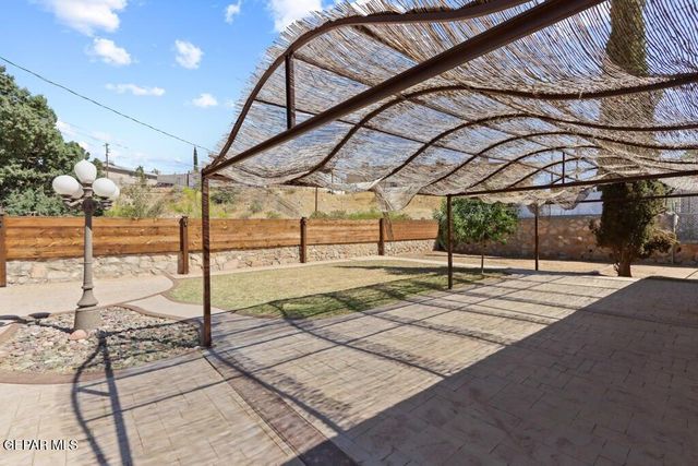304 CARNIVAL Drive, El Paso, TX 79912