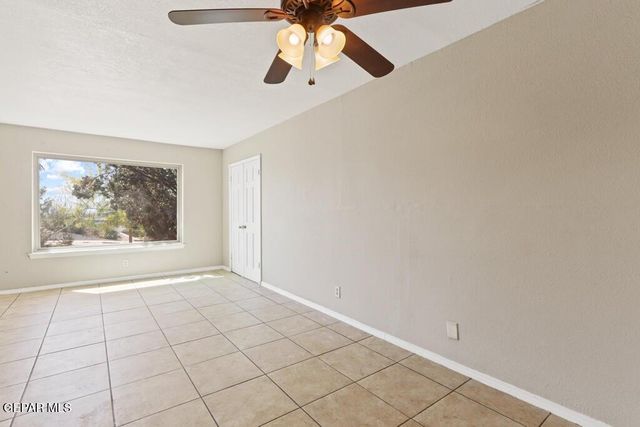 304 CARNIVAL Drive, El Paso, TX 79912