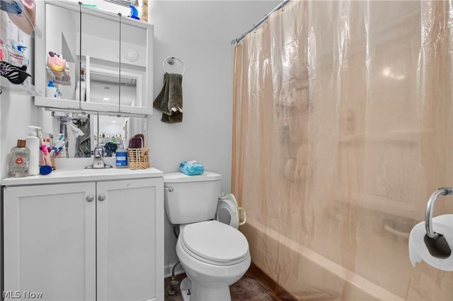 4272 Brockley Avenue, Sheffield Lake, OH 44054