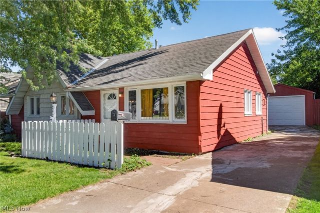 4272 Brockley Avenue, Sheffield Lake, OH 44054