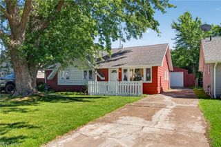 4272 Brockley Avenue, Sheffield Lake, OH 44054