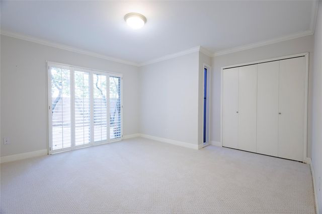 655 S Ripple Creek Drive 655, Houston, TX 77057