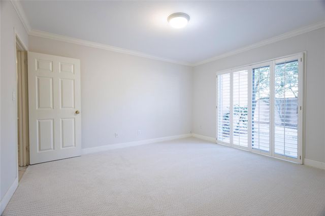 655 S Ripple Creek Drive 655, Houston, TX 77057