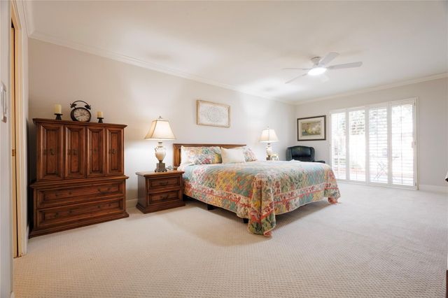 655 S Ripple Creek Drive 655, Houston, TX 77057