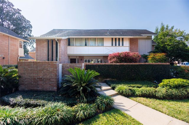 655 S Ripple Creek Drive 655, Houston, TX 77057