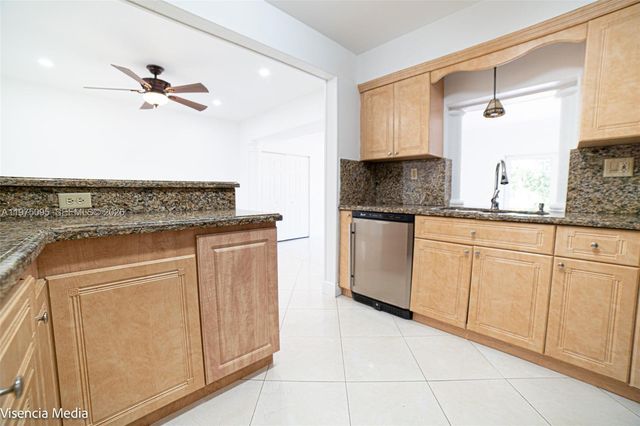 783 W 78th St 1, Hialeah, FL 33014