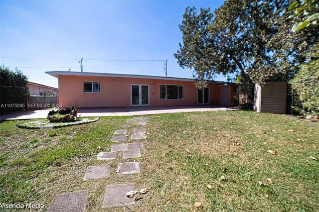 783 W 78th St 1, Hialeah, FL 33014