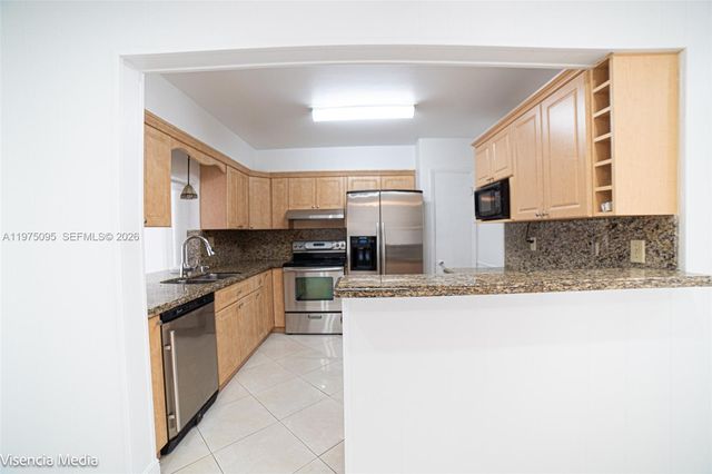 783 W 78th St 1, Hialeah, FL 33014